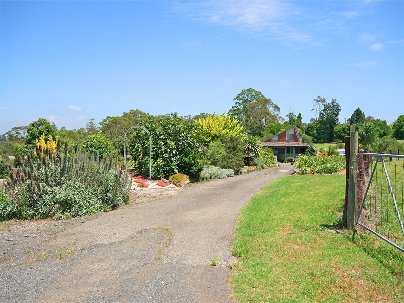 2 Bay Rd, Arcadia NSW 2159