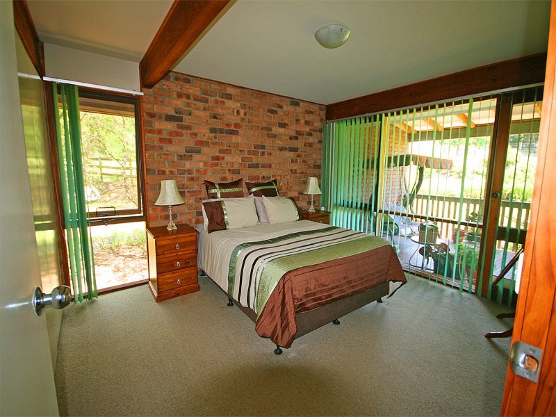 2 Bay Rd, Arcadia NSW 2159