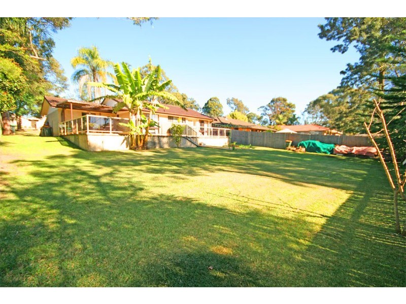 8 Hakea Crescent, Galston NSW 2159