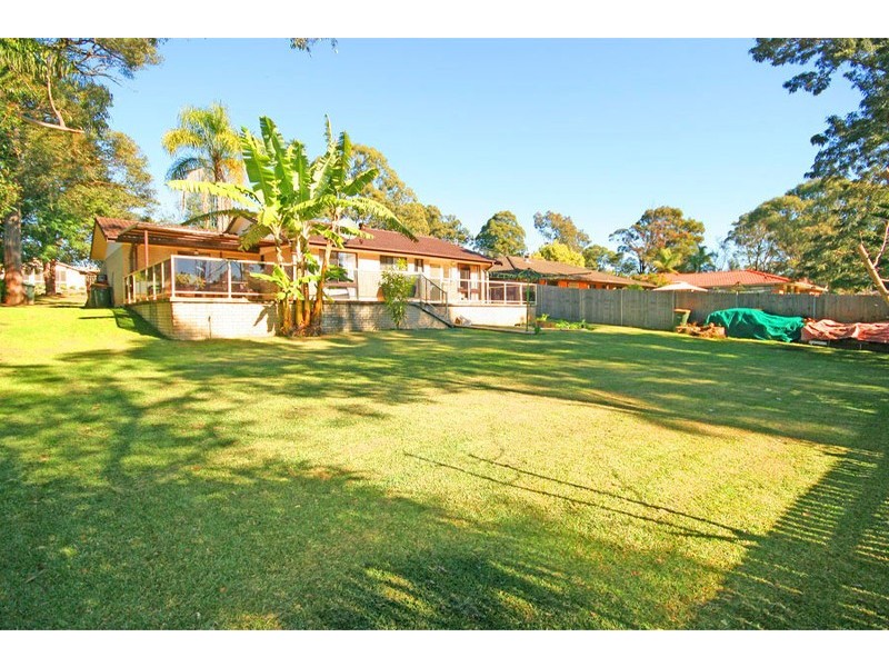 8 Hakea Crescent, Galston NSW 2159