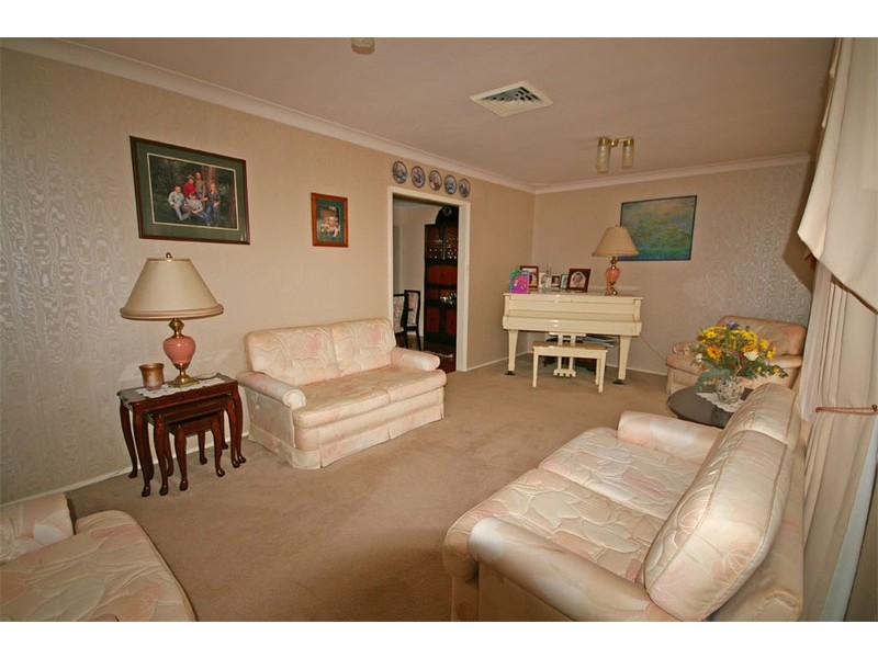 11 Olola Ave, Castle Hill NSW 2154