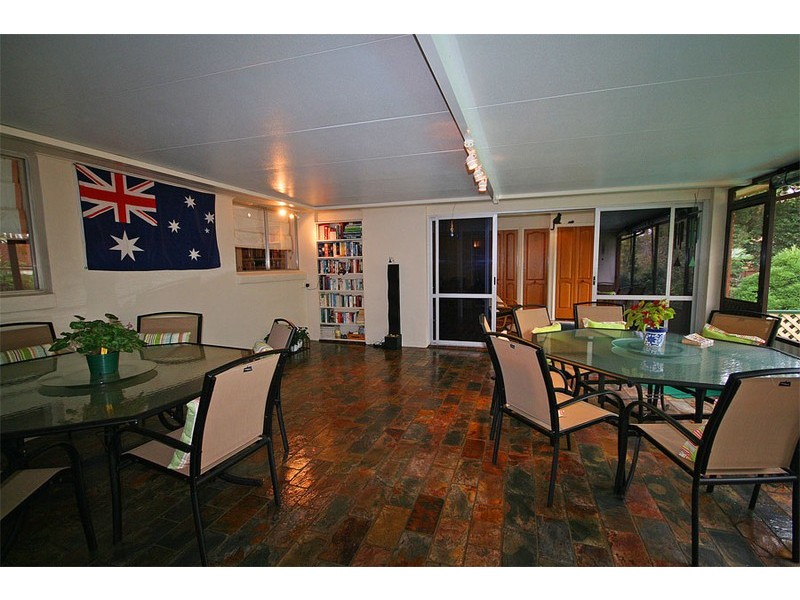 11 Olola Ave, Castle Hill NSW 2154