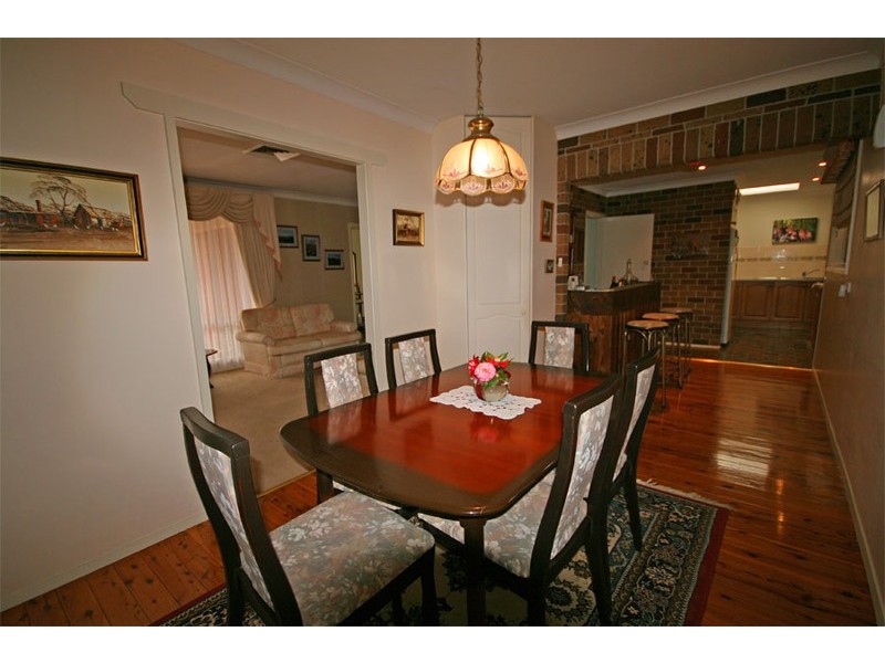 11 Olola Ave, Castle Hill NSW 2154