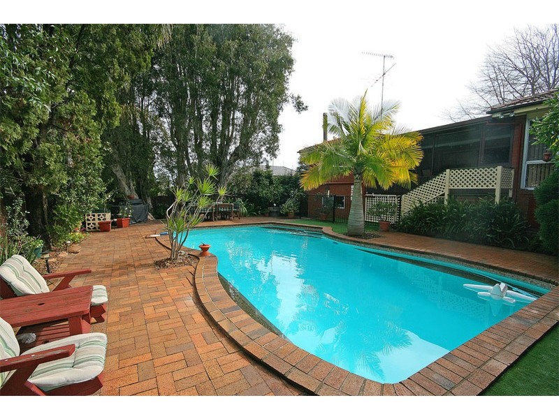 11 Olola Ave, Castle Hill NSW 2154