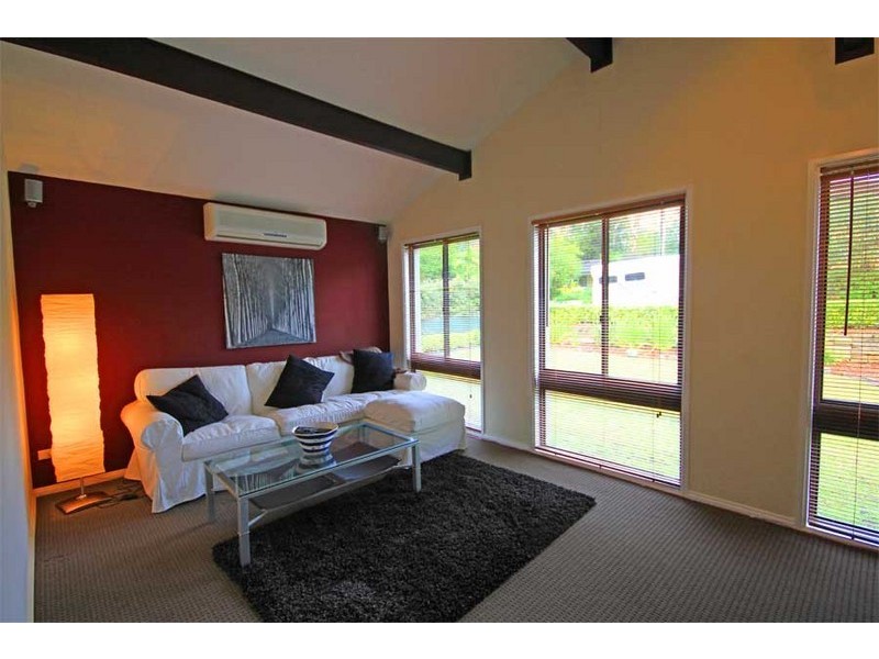 1 Lackenwood Crescent, Galston NSW 2159