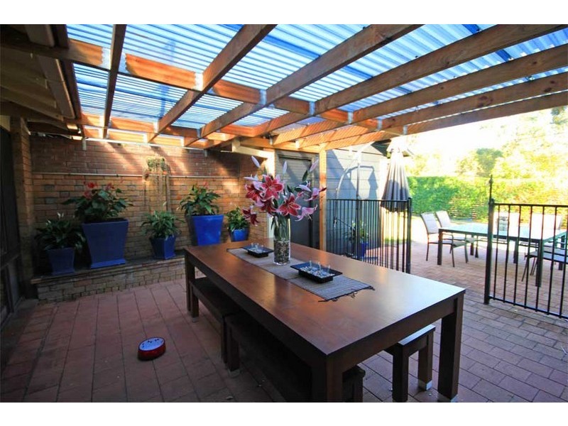 1 Lackenwood Crescent, Galston NSW 2159