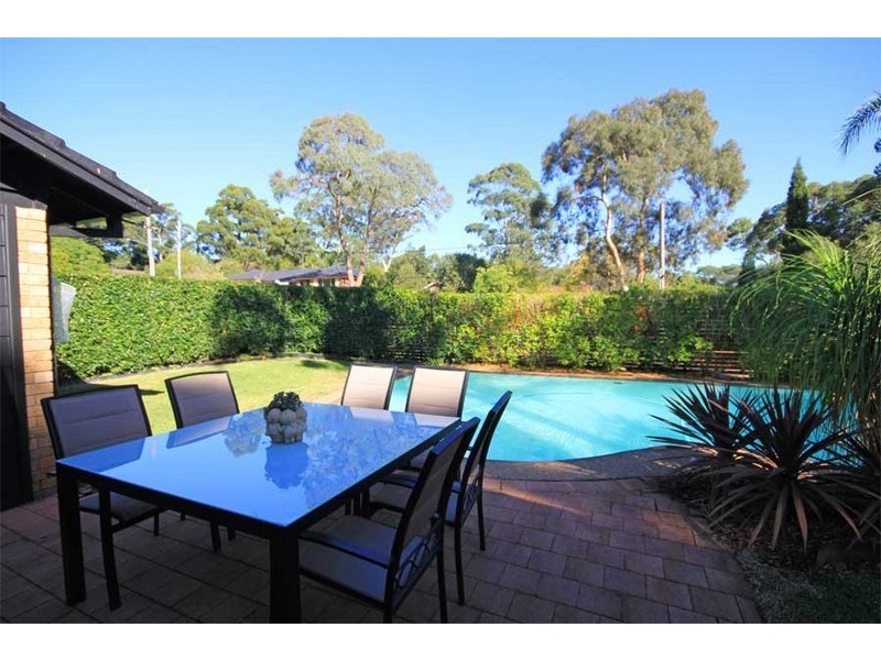 1 Lackenwood Crescent, Galston NSW 2159