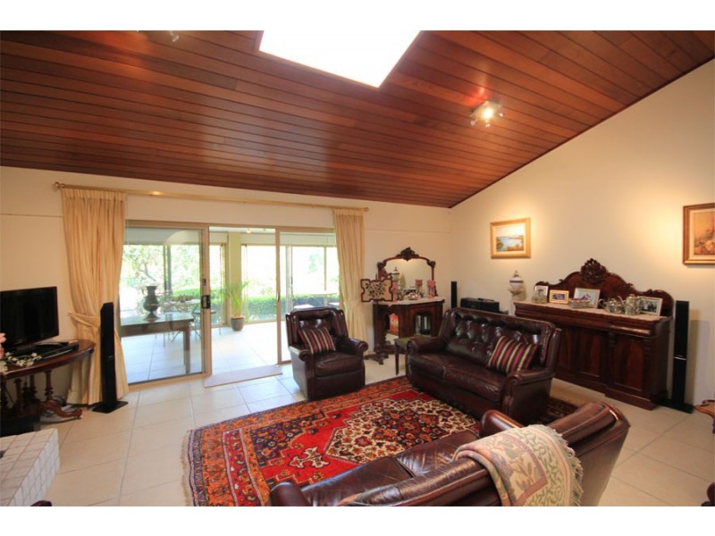 8 Mcleod Road, Middle Dural NSW 2158