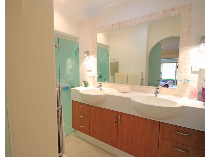 8 Mcleod Road, Middle Dural NSW 2158