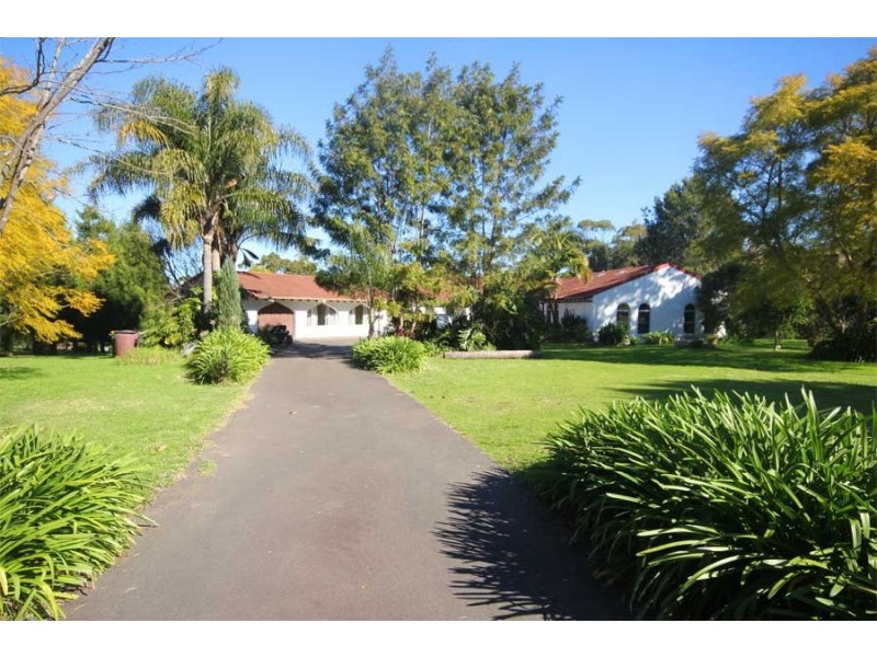 8 Bay Road, Arcadia NSW 2159