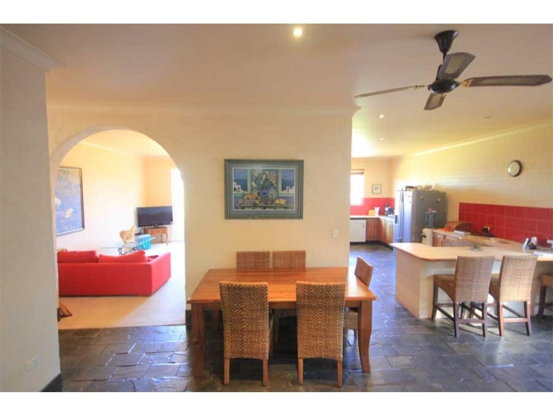 8 Bay Road, Arcadia NSW 2159