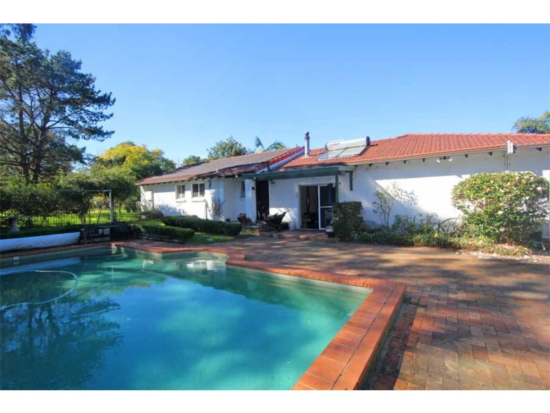 8 Bay Road, Arcadia NSW 2159