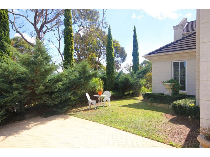 8 Parkcrest Place, Kenthurst NSW 2156