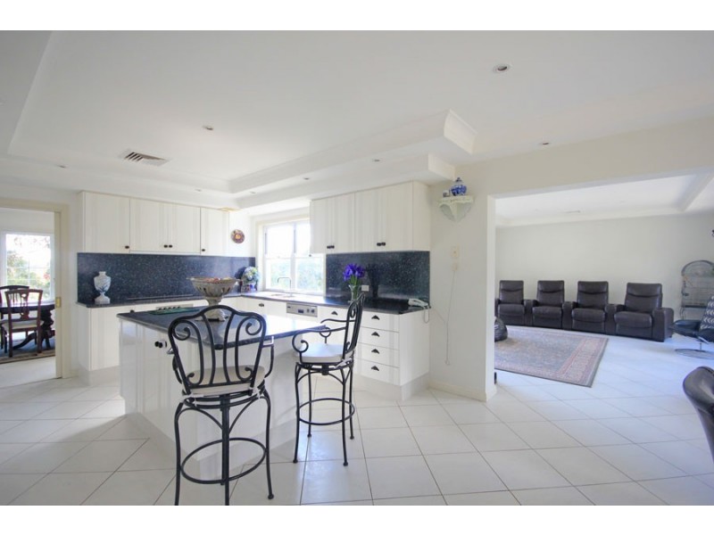 8 Parkcrest Place, Kenthurst NSW 2156