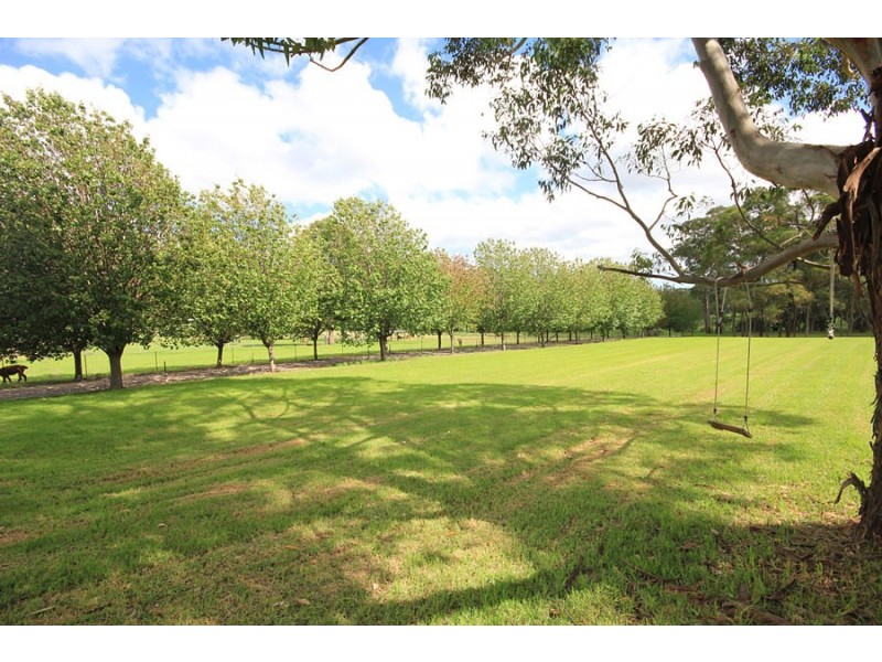 2 Blacks Road, Arcadia NSW 2159