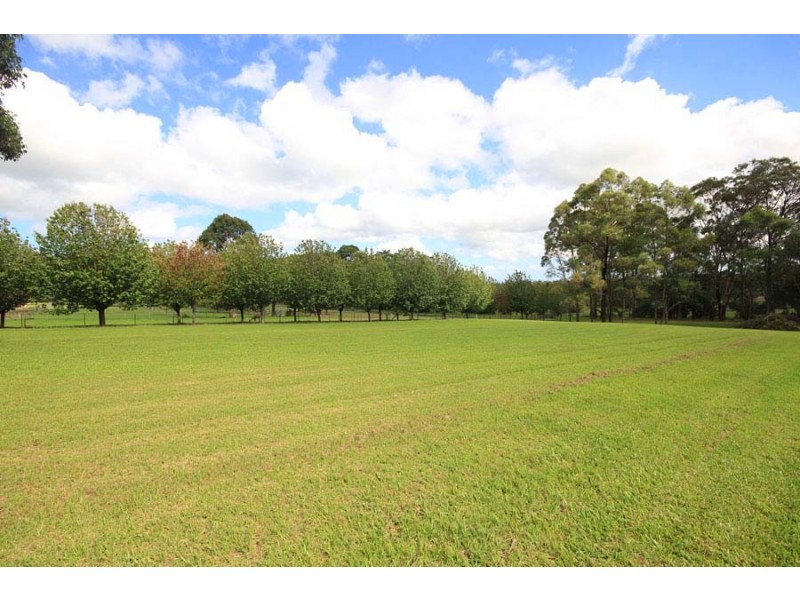 2 Blacks Road, Arcadia NSW 2159