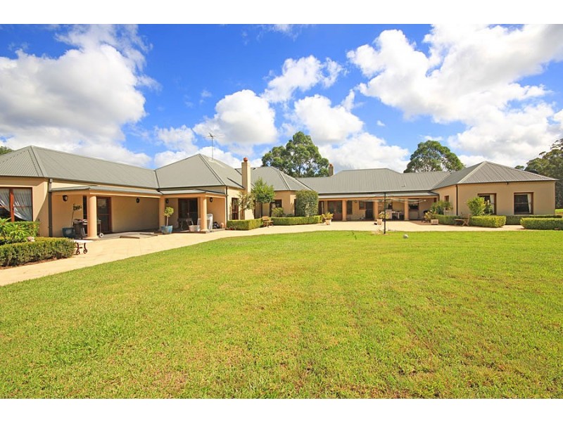 2 Blacks Road, Arcadia NSW 2159