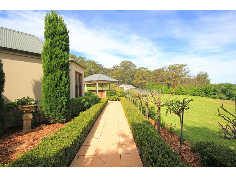 2 Blacks Road, Arcadia NSW 2159