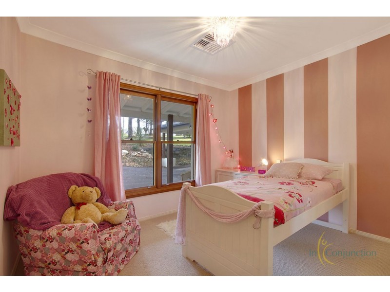 8 Campbell Road, Kenthurst NSW 2156