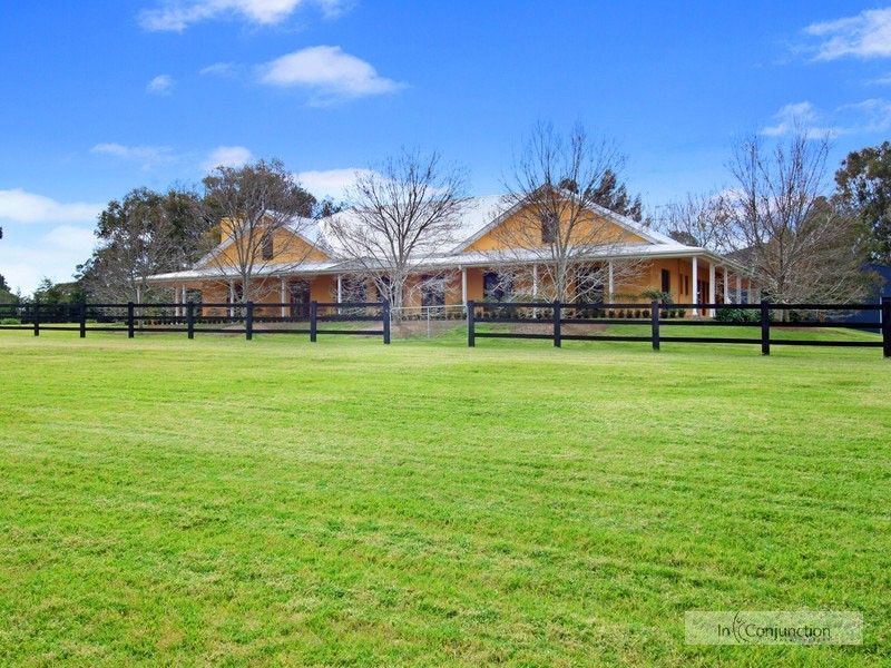 8 Chadd Street, Galston NSW 2159