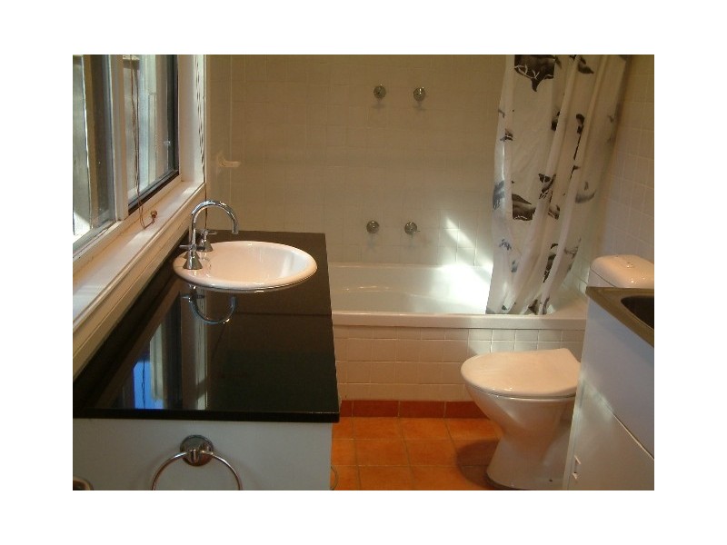 9 Station Street, Tempe NSW 2044