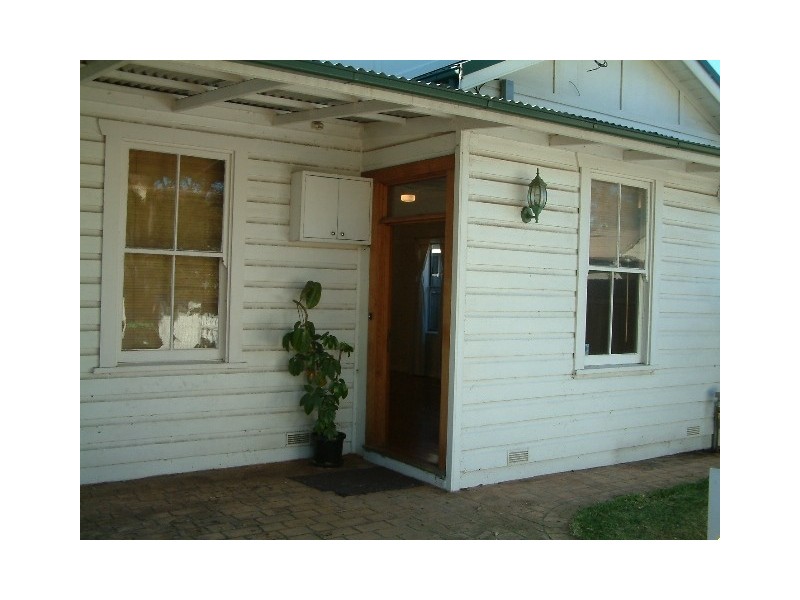 9 Station Street, Tempe NSW 2044