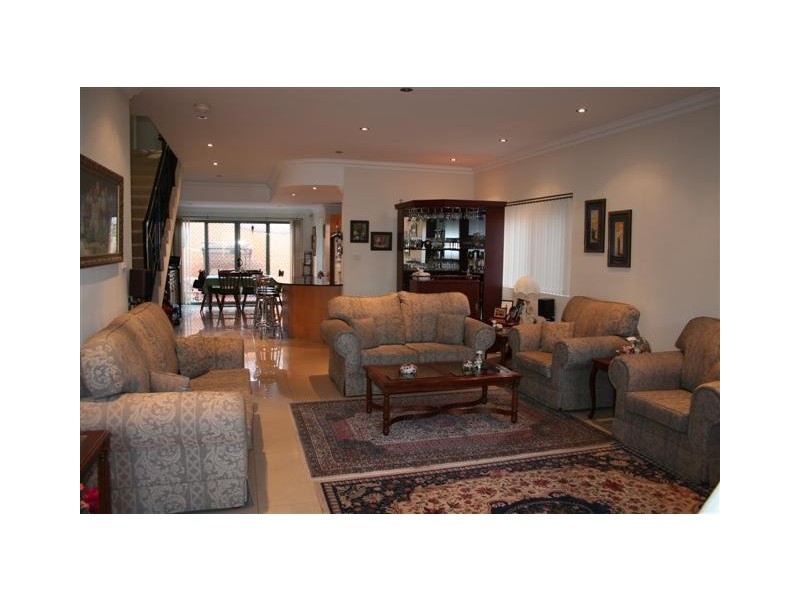 2/56 Benaroon Road, Belmore NSW 2192