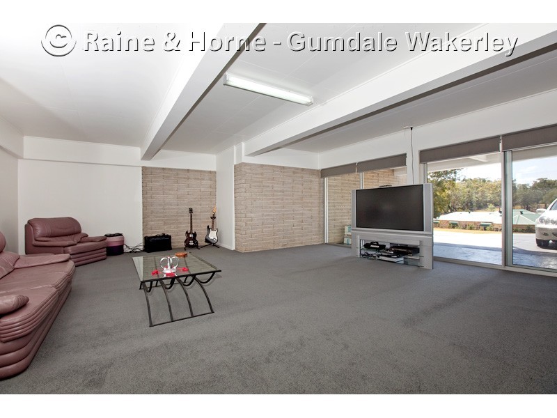 15 Lauren Place, Chandler QLD 4155