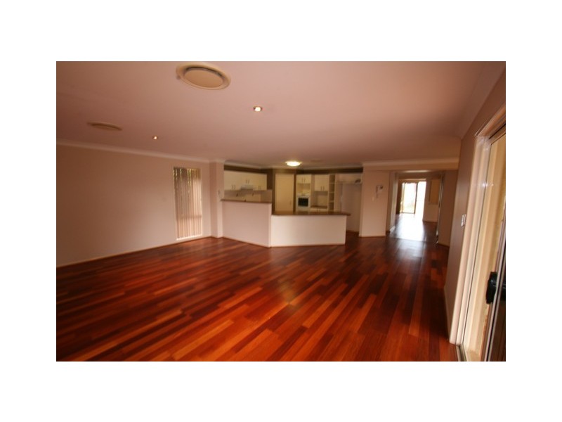 2 DAVID PLACE, Manly West QLD 4179