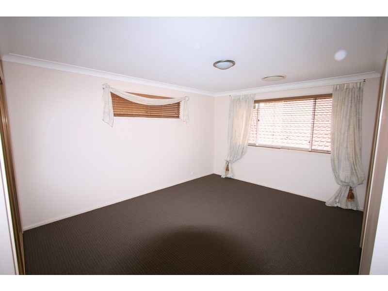 2 DAVID PLACE, Manly West QLD 4179