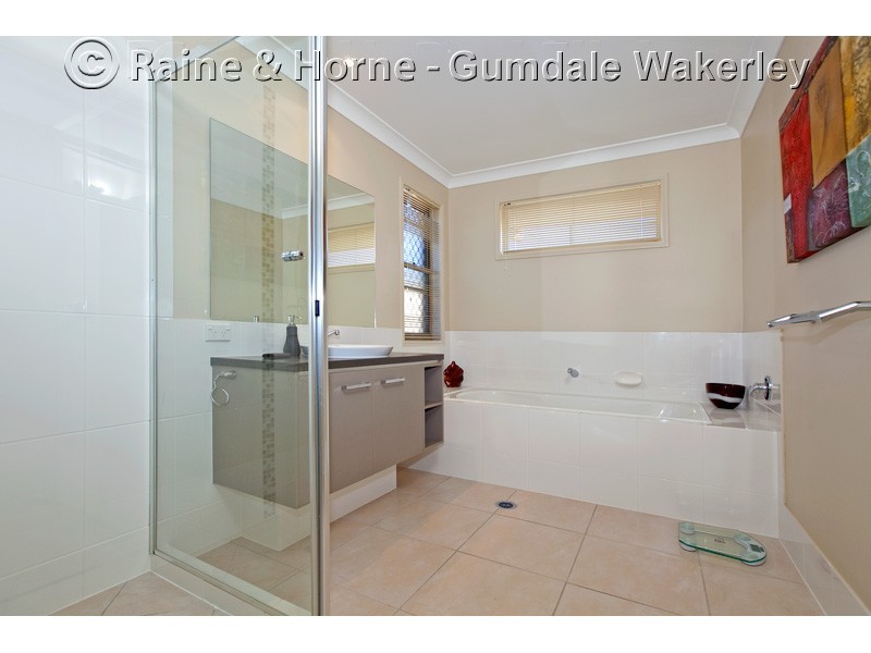 1 Terraldon Crct, Gumdale QLD 4154