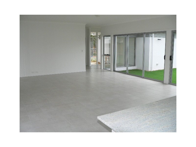 35 Watervale Parade, Wakerley QLD 4154