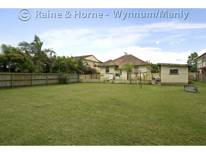 19 Bowering, Lota QLD 4179