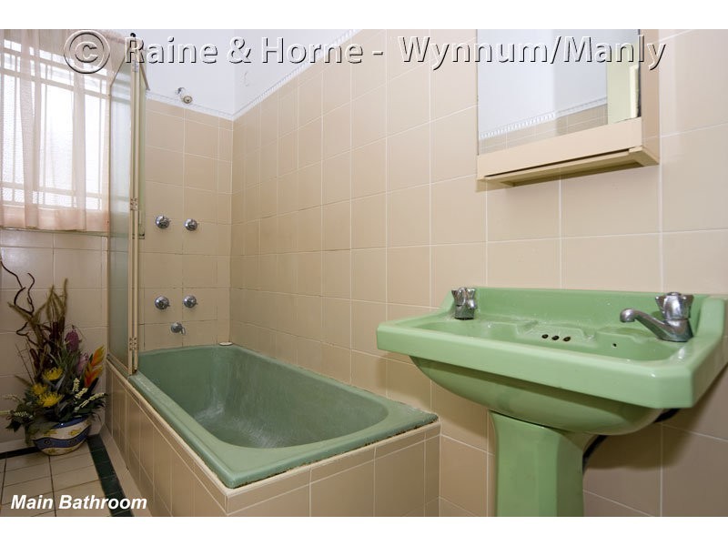 19 Bowering, Lota QLD 4179