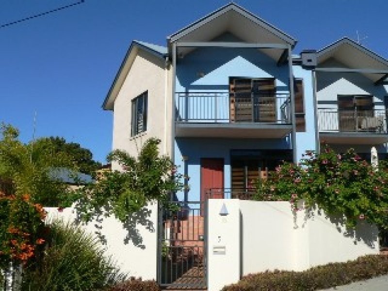 5/22 Nelson Parade, Manly QLD 4179