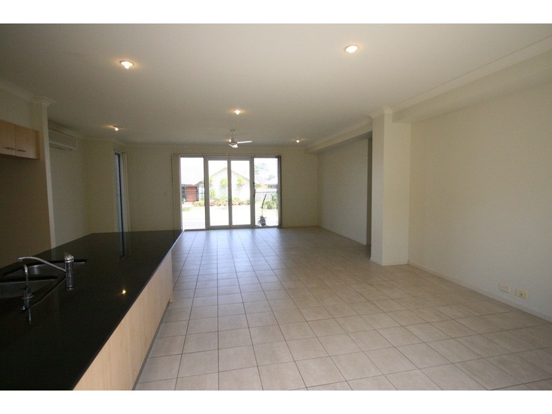 30 Yarra Road, Wakerley QLD 4154