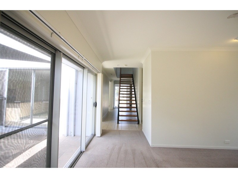 30 Yarra Road, Wakerley QLD 4154