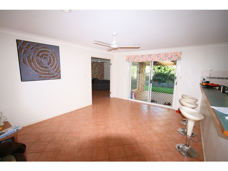 2 Morgan Close, Manly West QLD 4179