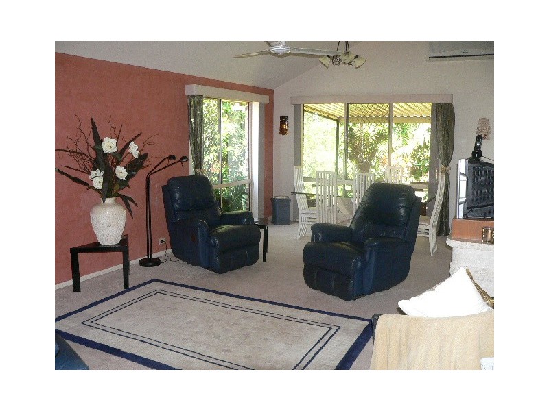4 Eastcote Lane, Wellington Point QLD 4160