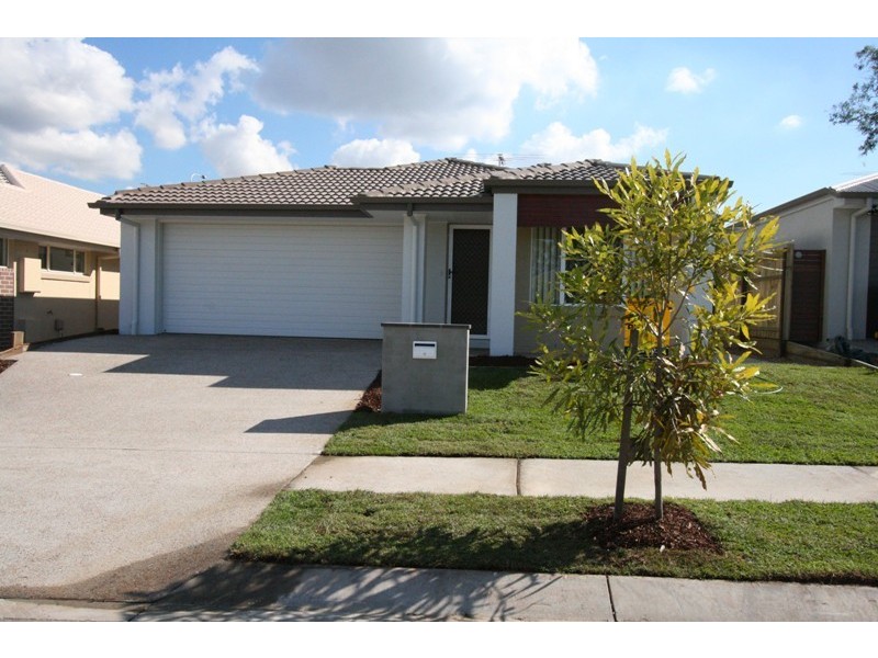 8 Bailey Street, Wakerley QLD 4154