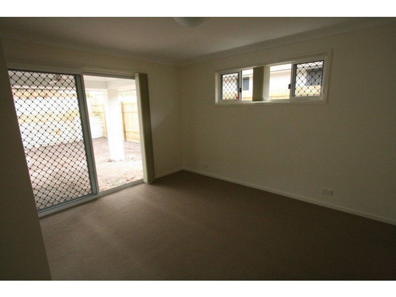 8 Bailey Street, Wakerley QLD 4154