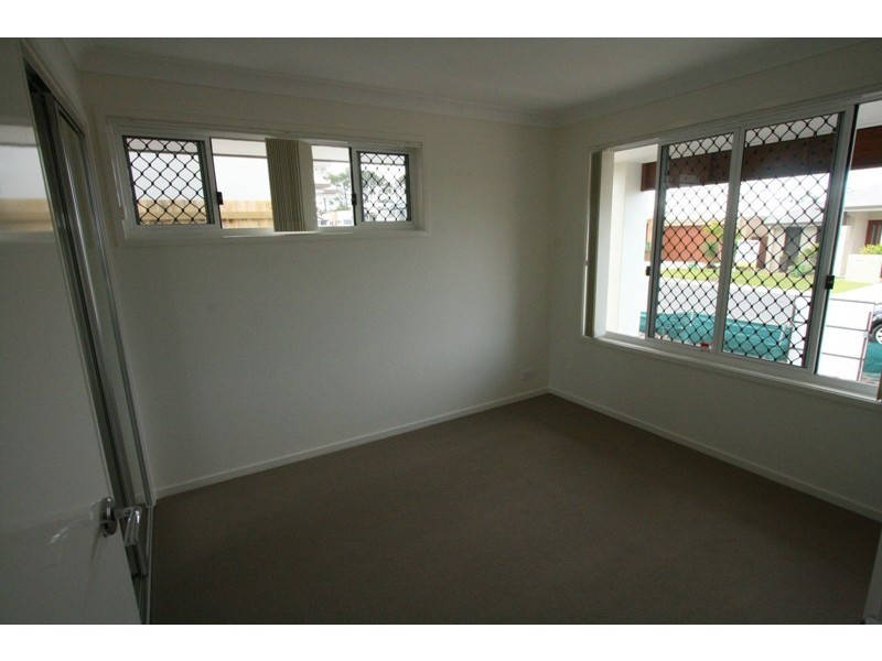 8 Bailey Street, Wakerley QLD 4154