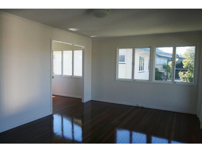 51 Samantha Street, Wynnum West QLD 4178