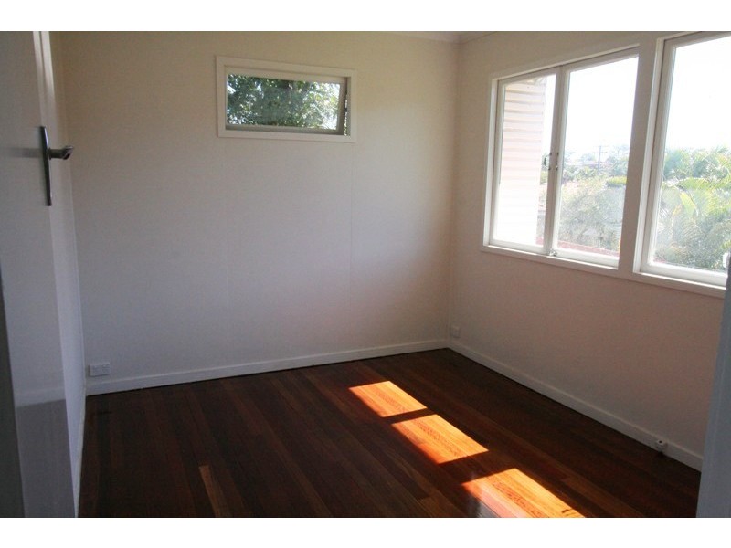 51 Samantha Street, Wynnum West QLD 4178