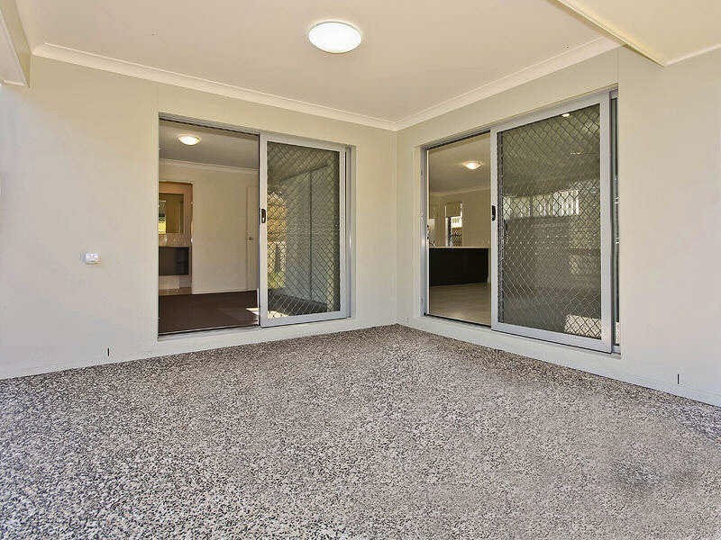 32 Worchester Crescent, Wakerley QLD 4154