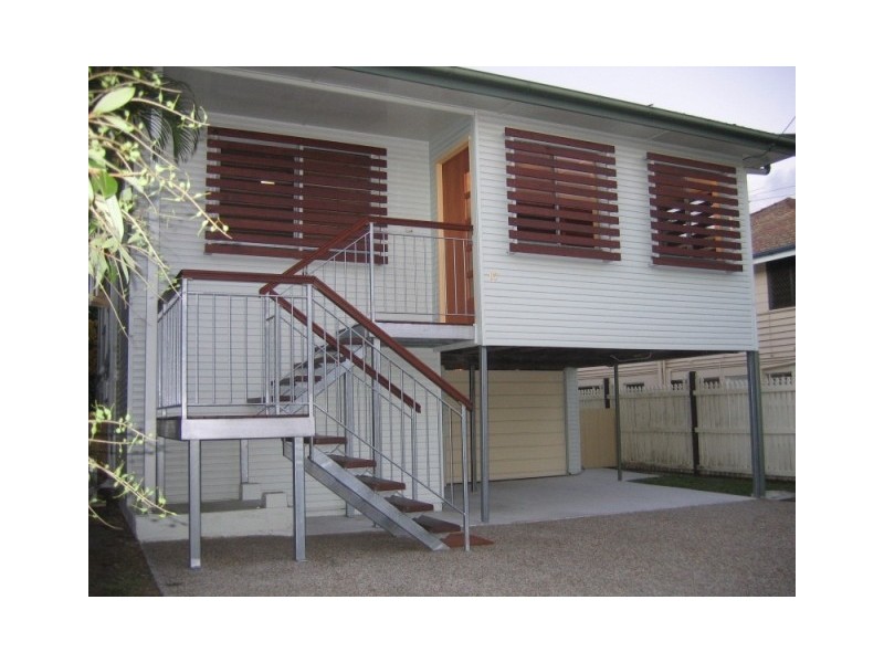 87 Moreton Avenue, Wynnum QLD 4178