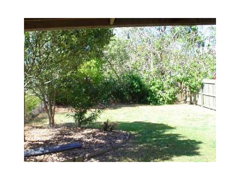 15 ADINA STREET, Norman Park QLD 4170