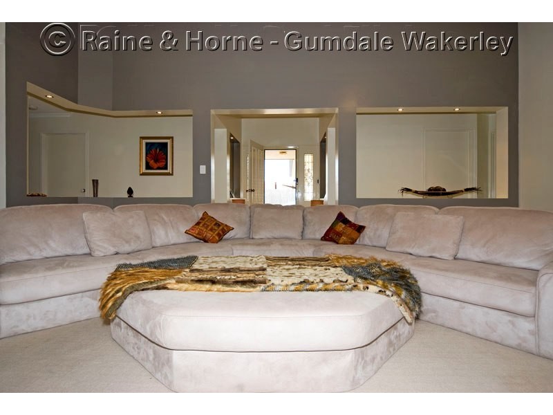 26 Springall Place, Wakerley QLD 4154