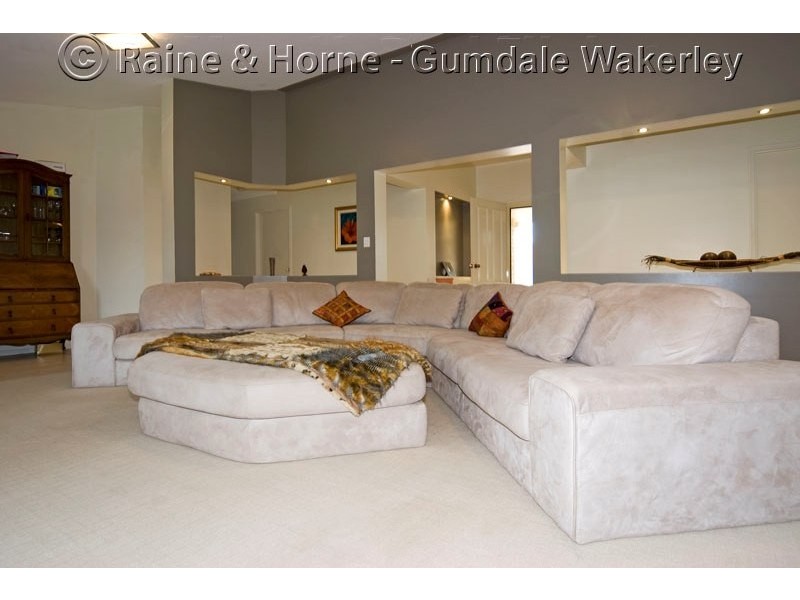 26 Springall Place, Wakerley QLD 4154