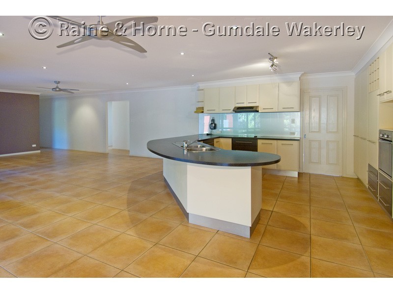 15 Charles Place, Manly West QLD 4179